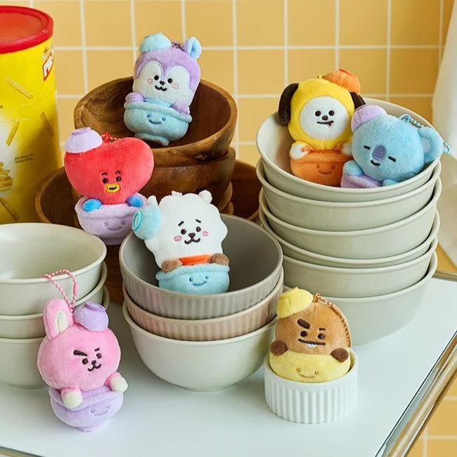 BT21 – Welcome Party Rice Bowl Doll Keyring