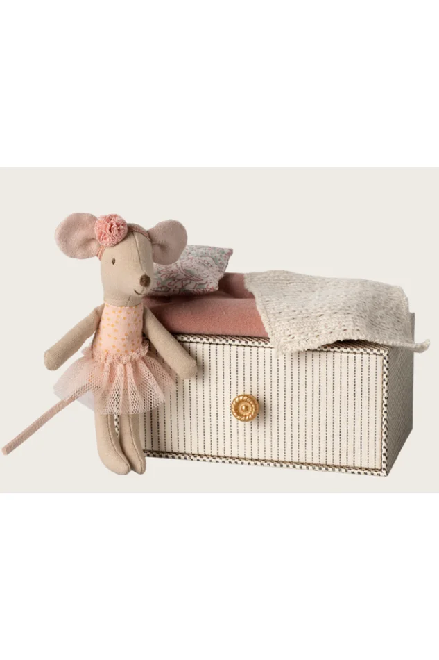 DANCE MOUSE IN DAYBED, LITTLE SISTER