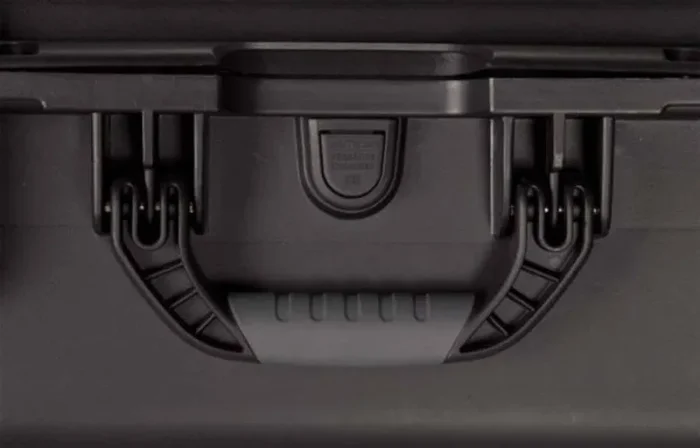 Gator Cases GU-1510-06-WPDF Waterproof Injection Molded DJ Case with Diced Foam – 15″ x 10.5″ x 6.2″ - Image 3