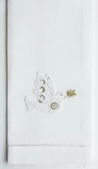 Henry Handwork White/Gold Dove Hand Towel