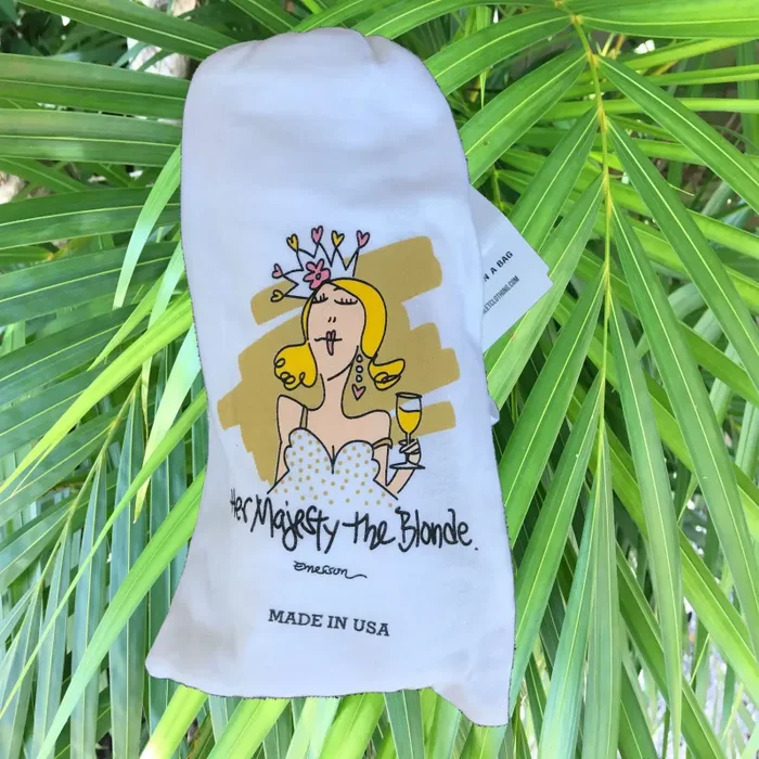 Her Majesty the Blonde Nightshirt