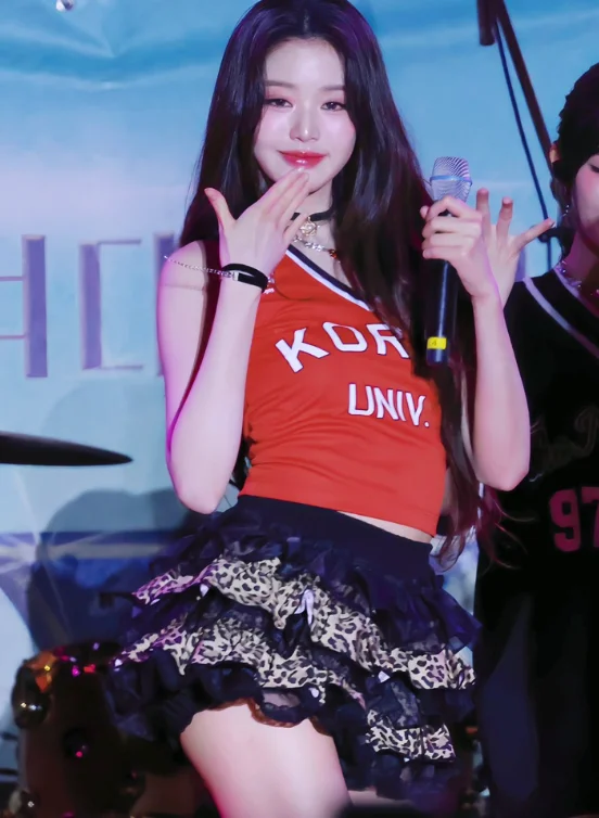 illio CHECK TUTU SHORTS SKIRT (IVE Jang Wonyoung Wear)