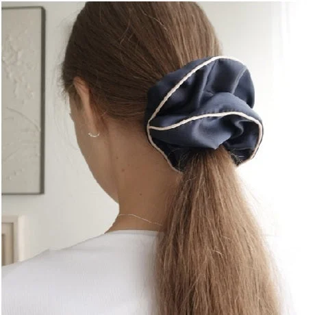 JUSTLOVER It Was Love Scrunchie