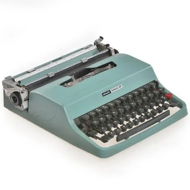Olivetti – Lettera 32 Typewriter Seafoam Green Supply