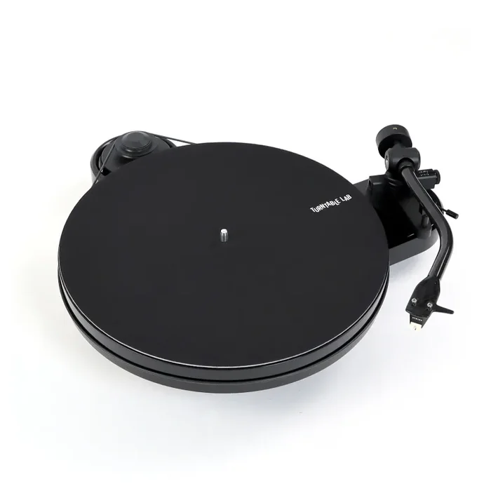 Pro-Ject: RPM 1 Carbon Turntable – Gloss Black (RPM1)