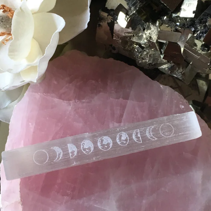 Rough Mini Selenite Wand – Moon Phase (4″)