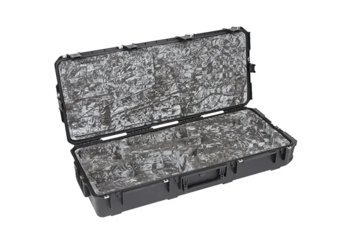 SKB Cases iSeries Waterproof Jaguar/Jazzmaster Guitar Flight Case