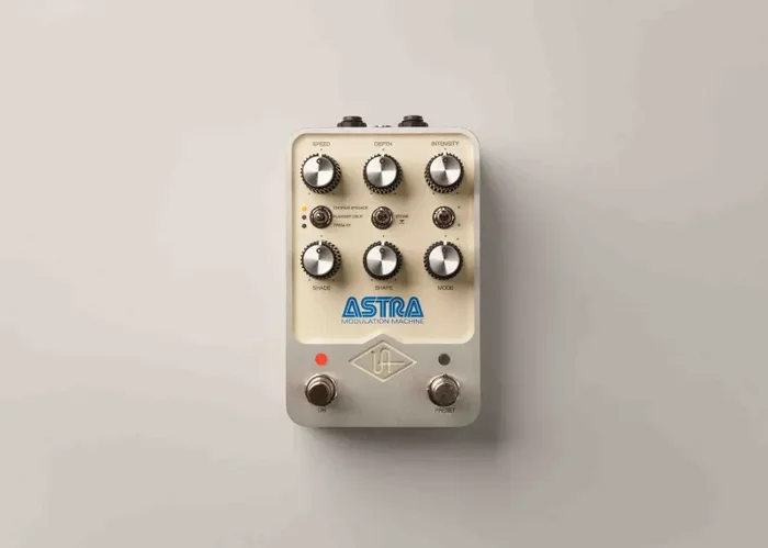 Universal Audio Astra Modulation Machine Pedal