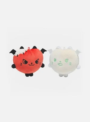 WAY V – No Way Out 2025 Concert Tour Official MD Reversible Doll Key Ring