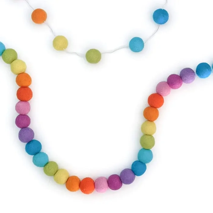Wool Garland – Shiny Happy Rainbow